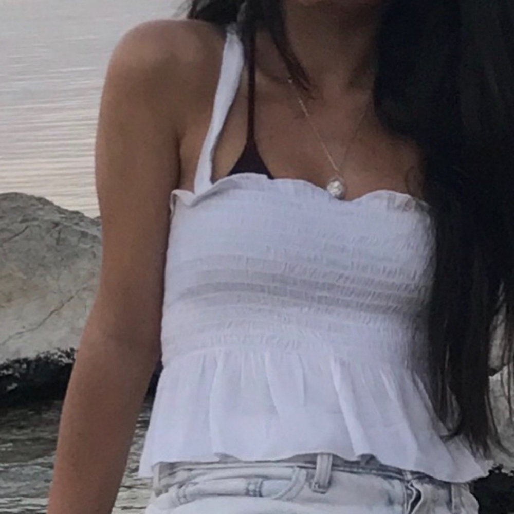 American eagle one size fits most flattering white stretchy crop top